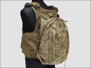 Removable Operator Pack mounted to a plate carrier.